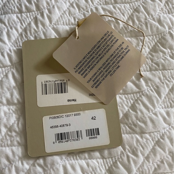 HERNO Amelia Stand Collar Down Coat - Picture 13 of 13